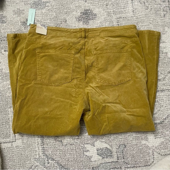 Pilcro The Icon Corduroy Pants
Chartreuse Anthropologie Women's 16W
Bootcut - Picture 7 of 12